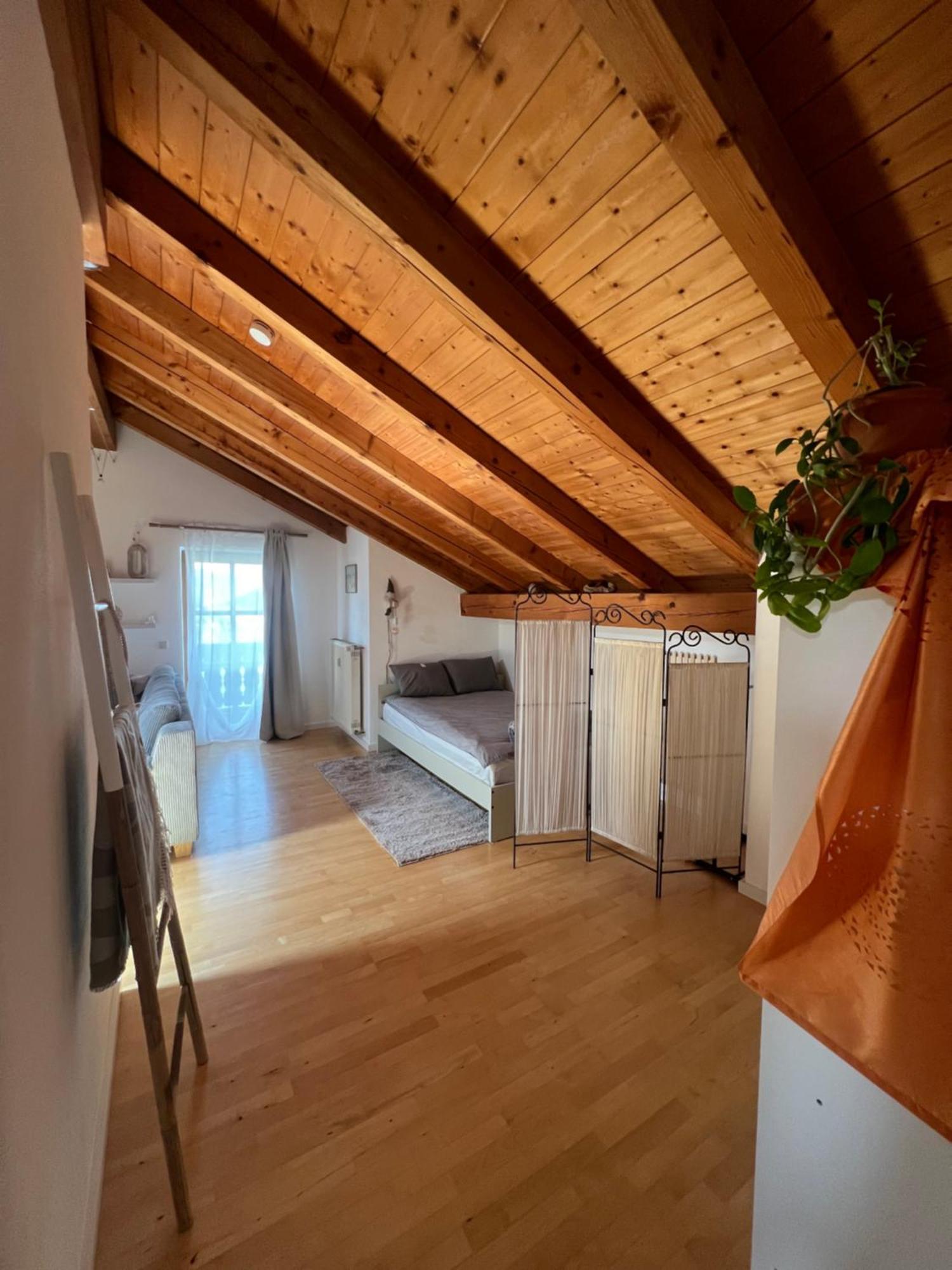 Gemuetliche Dachgeschosswohnung Mit Balkon Ainring Dış mekan fotoğraf