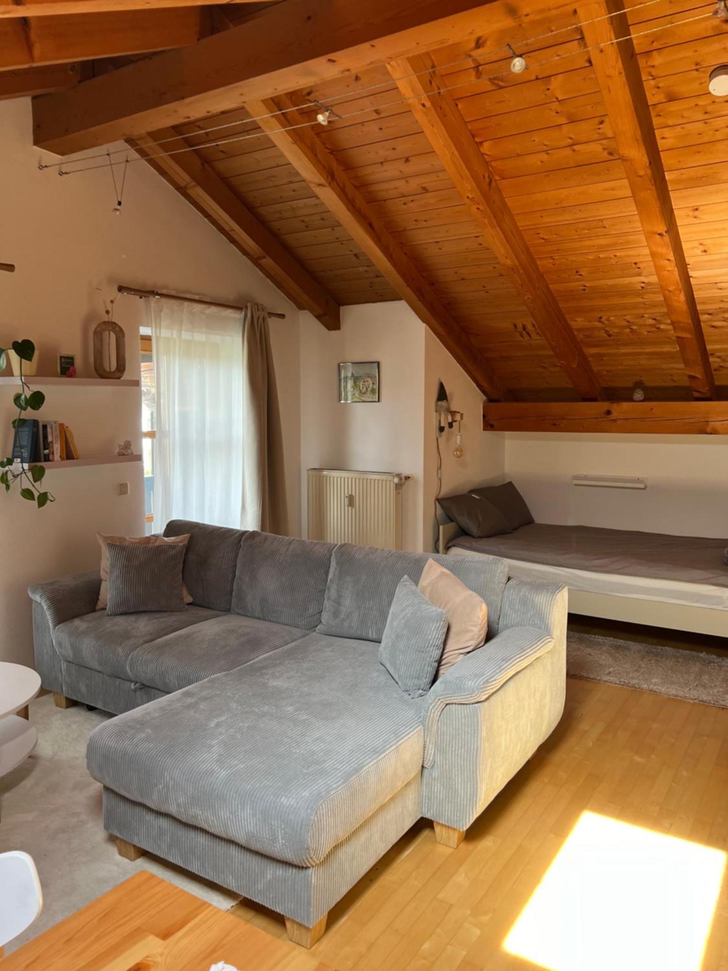 Gemuetliche Dachgeschosswohnung Mit Balkon Ainring Dış mekan fotoğraf